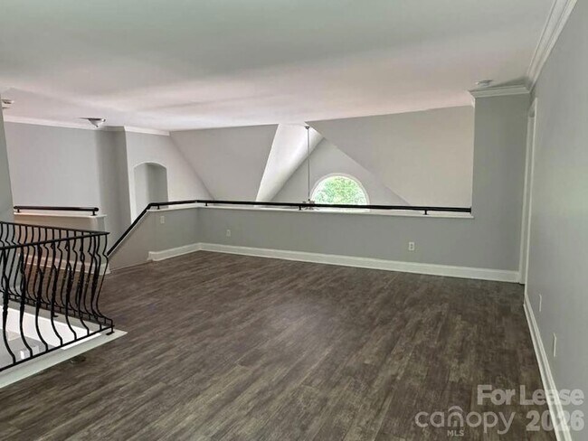 Building Photo - 6629 Tuskan Dr