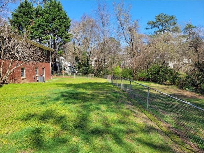 Building Photo - 3009 Caldwell Rd NE