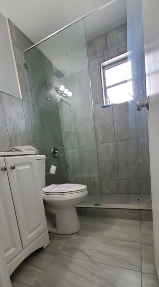 Remodeled Bath - 703 124th Street Gulf