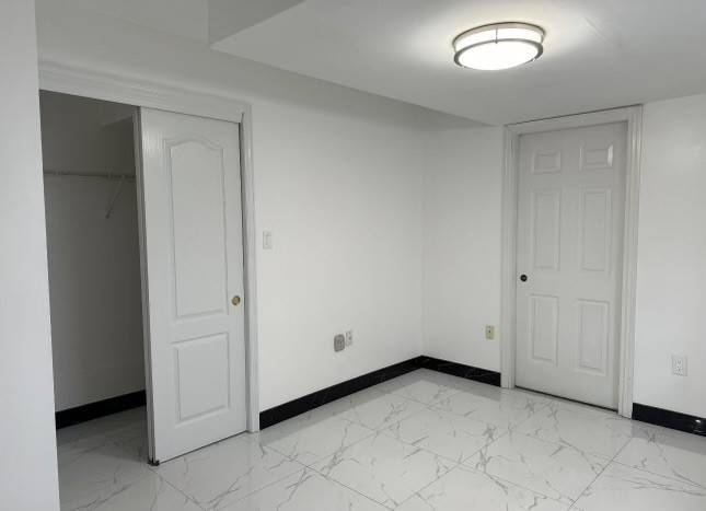 Building Photo - 435 Mosely Ave