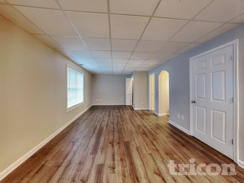 Building Photo - 310 Victory Commons Overlook