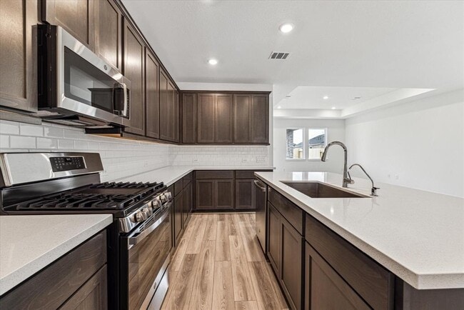 Building Photo - 9614 Angelina Water Dr