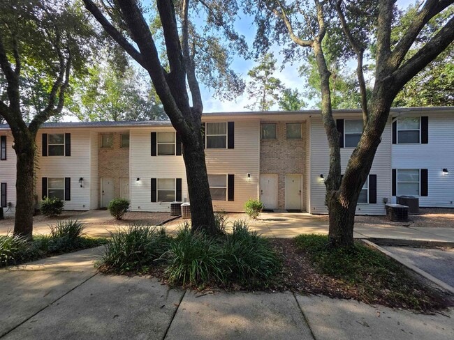 Primary Photo - 1660 Kay Ave