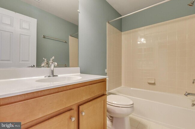 Building Photo - 42668 Keiller Terrace