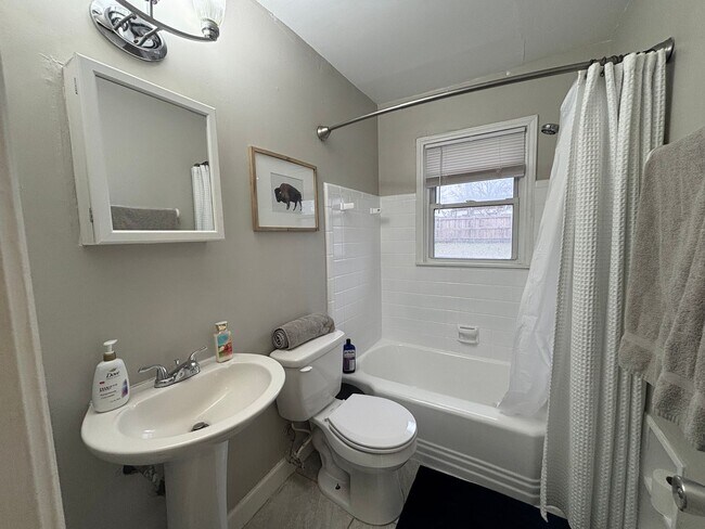 Building Photo - 2663 S Pittsburg Ave