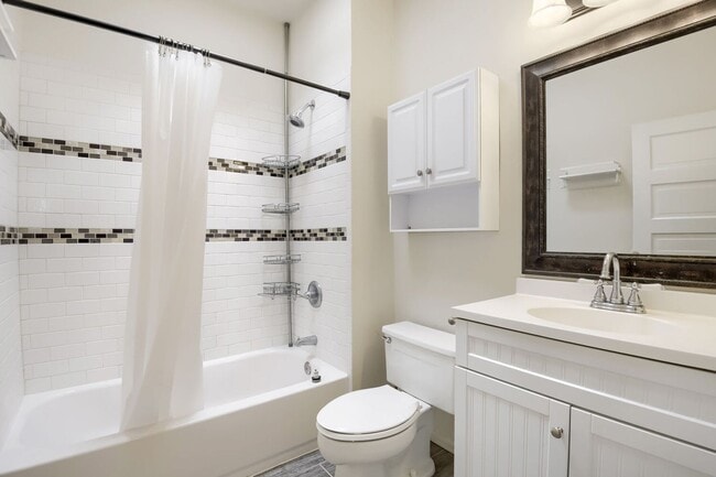 Building Photo - LOCATION LOCATION!! Brick townhome located in the highly desirable Wash Park West neighborhood!