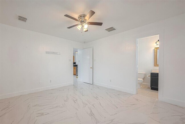 Building Photo - 20939 Young Meadows Way