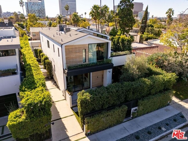 Building Photo - 6258 Drexel Ave