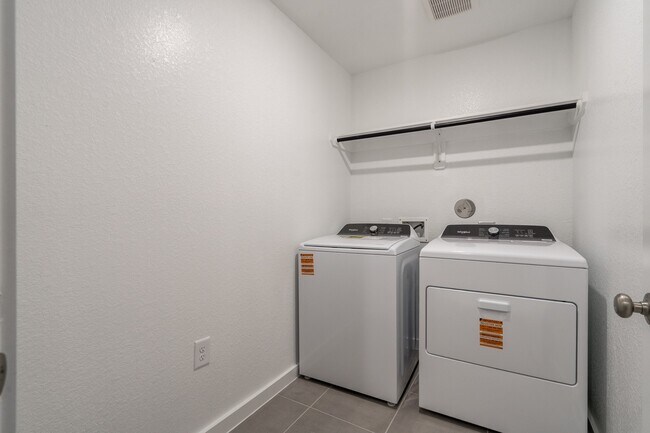 Building Photo - 18615 Century Pne Ln