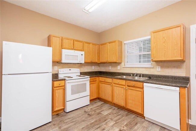 Building Photo - 102 Timber Ridge Dr