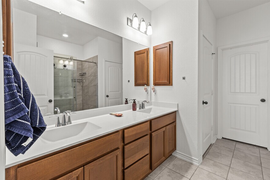 Building Photo - 14923 Hestia Ct