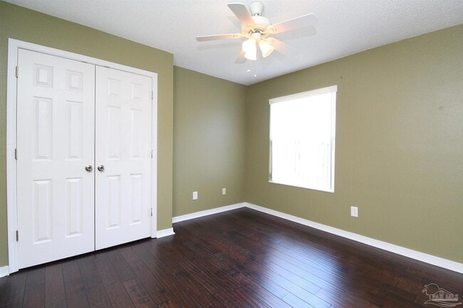 Building Photo - 639 Saleta St