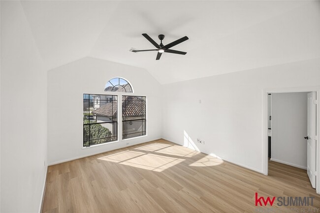 Building Photo - 2410 Calumet St