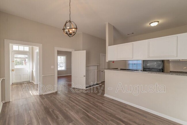 Building Photo - 209 Telfair St