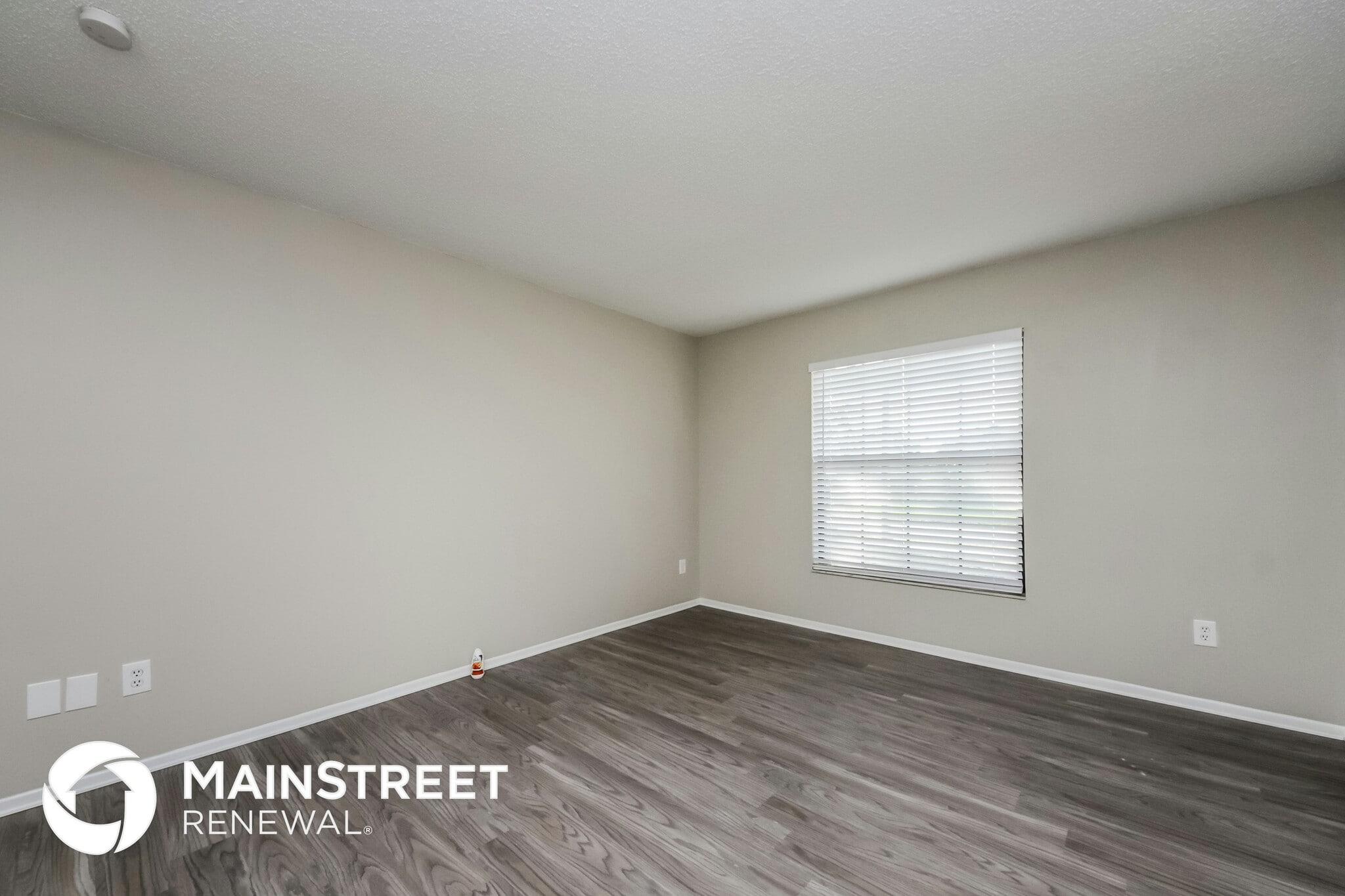 Building Photo - 2733 Mint Dr