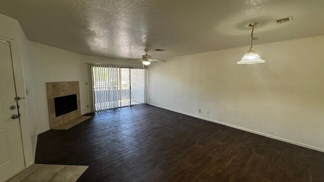 Building Photo - Vacation Lifestyle 2 bedroom first flor