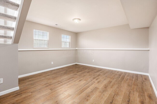 Building Photo - 3251 Foxpoint Dr