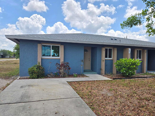 Building Photo - 1202 SE 8th Terrace
