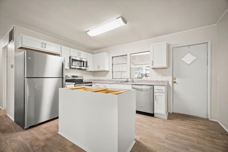 Building Photo - 1195 Harmony Dr S