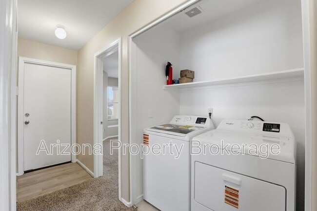 Building Photo - 8118 N 112th Ave