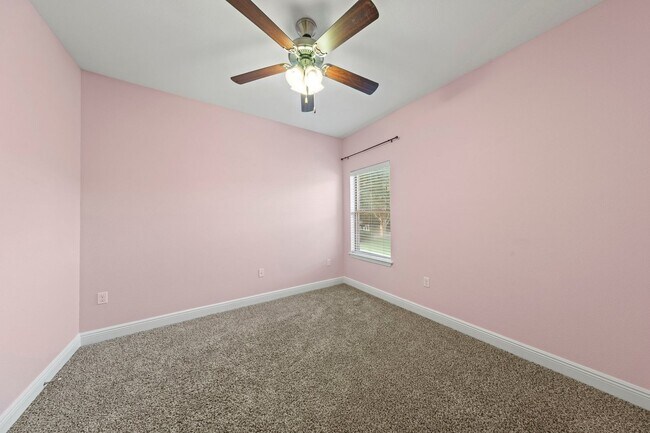 Building Photo - Luxury home in a premier neighborhood!