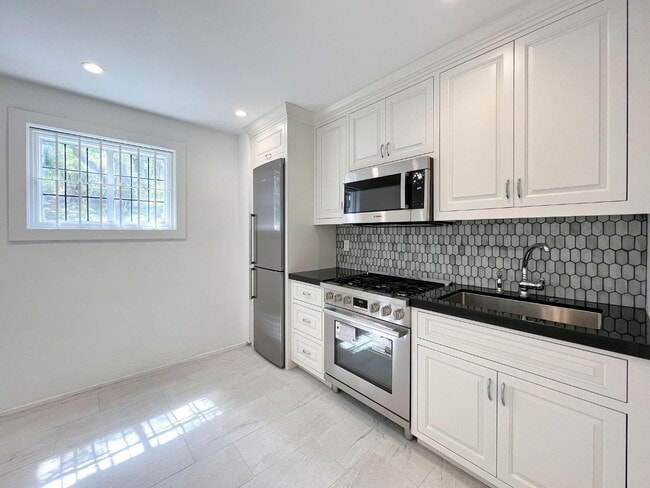 Building Photo - 85 Fagan Dr