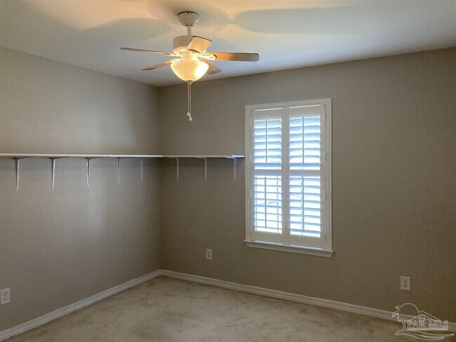 Building Photo - 8770 Kennedy Dr