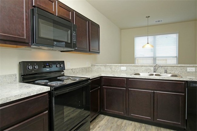 Building Photo - 21106 Sugar Orchard Ln