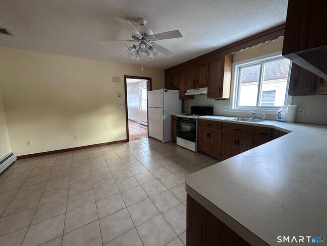 Building Photo - 61 Newbury St