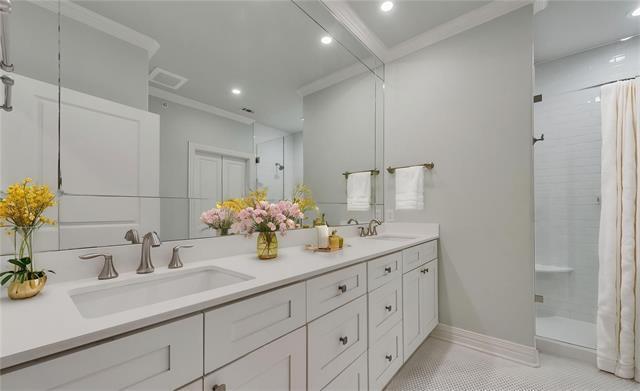 Building Photo - 2500 King Arthur Blvd