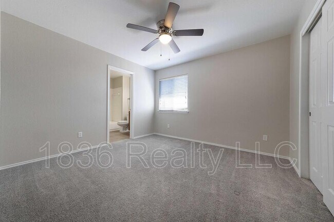 Building Photo - 1816 Big Bend Dr