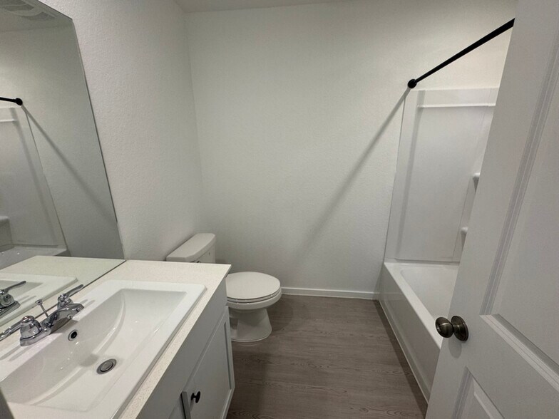 Building Photo - 2843 Red Diamond