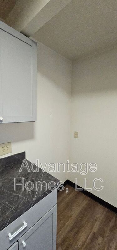 Building Photo - 824 N 70th St