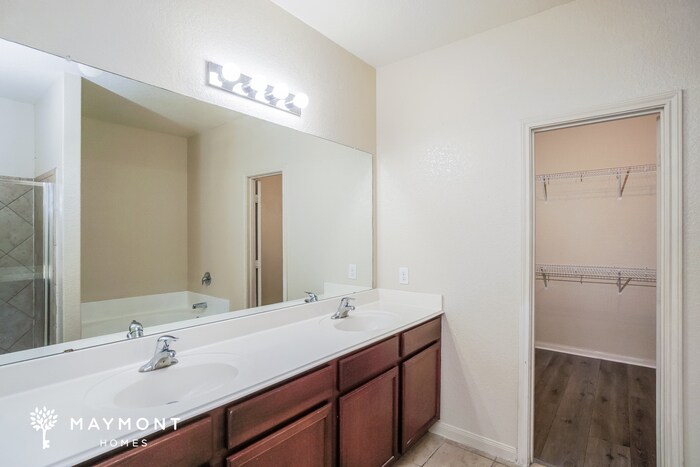 Building Photo - 3611 Foster Meadows