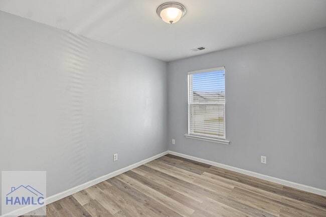 Building Photo - 141 Davila St