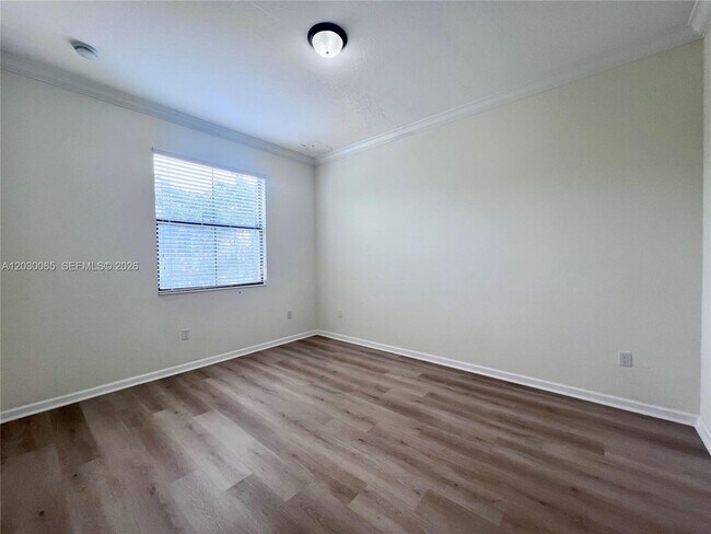 Building Photo - 3381 NW 125th Ave