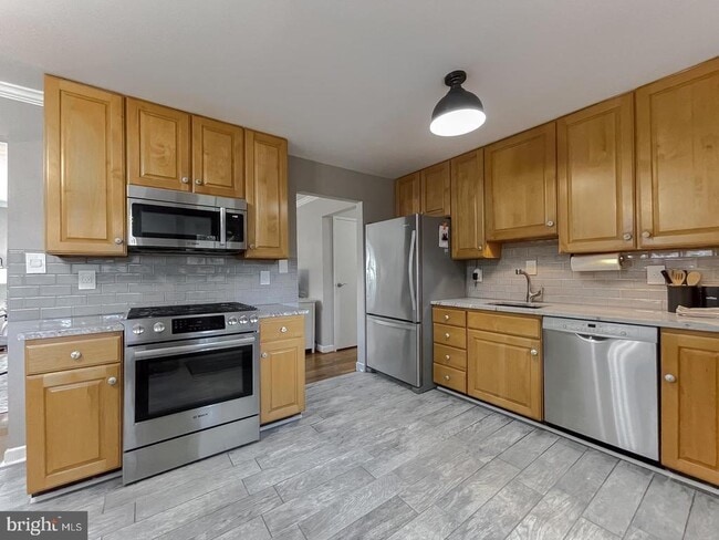 Building Photo - 13519 Grenoble Dr