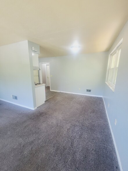 Building Photo - 3212 Elman Dr