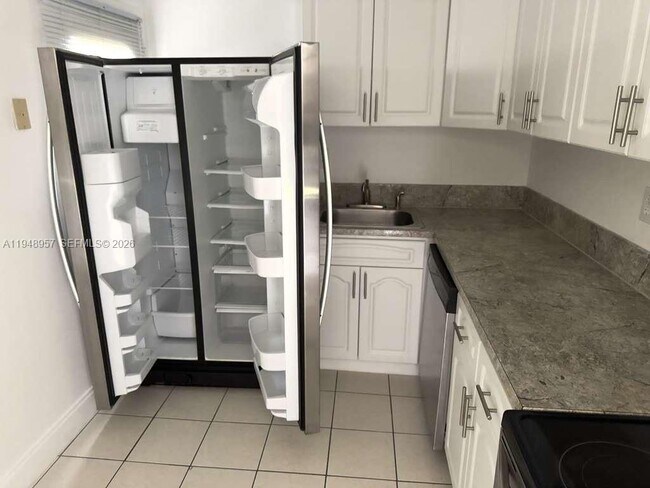 Building Photo - 7725 SW 86th St