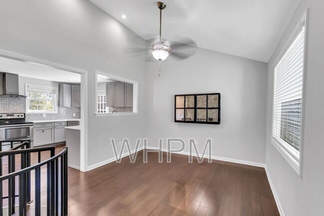 Building Photo - 3821 Sentinel Dr