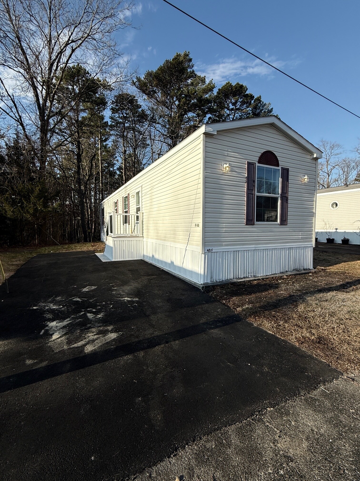 Building Photo - 48 Finch St