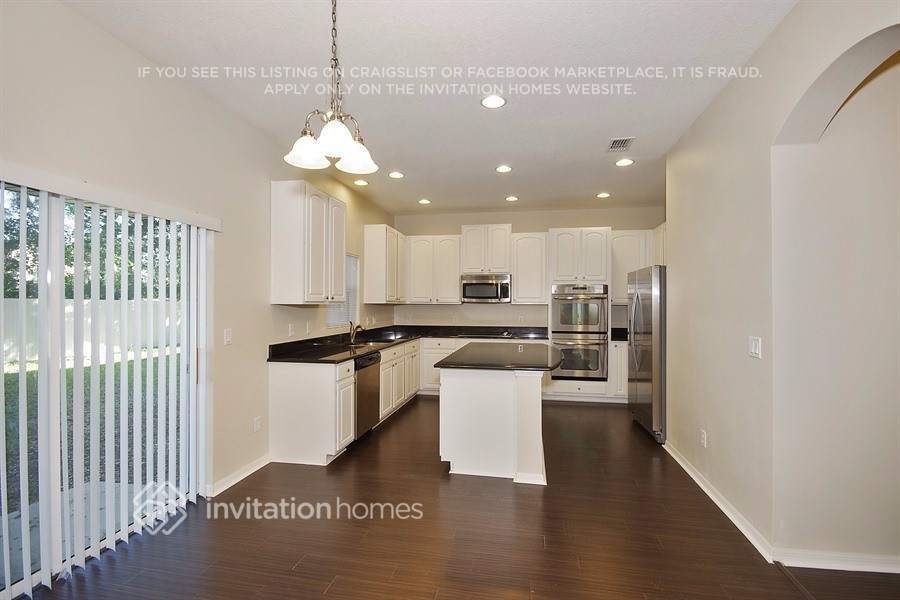 Building Photo - 8954 Vickroy Terrace