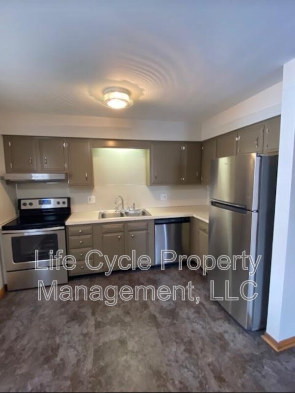 Building Photo - 4321 Dawes Ct SE