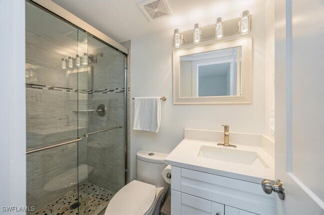 Building Photo - 1417 Chesapeake Ave