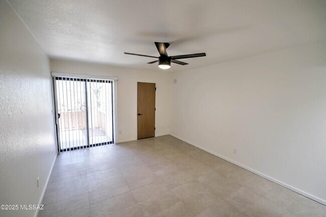 Building Photo - 5144 N Avenida Primera