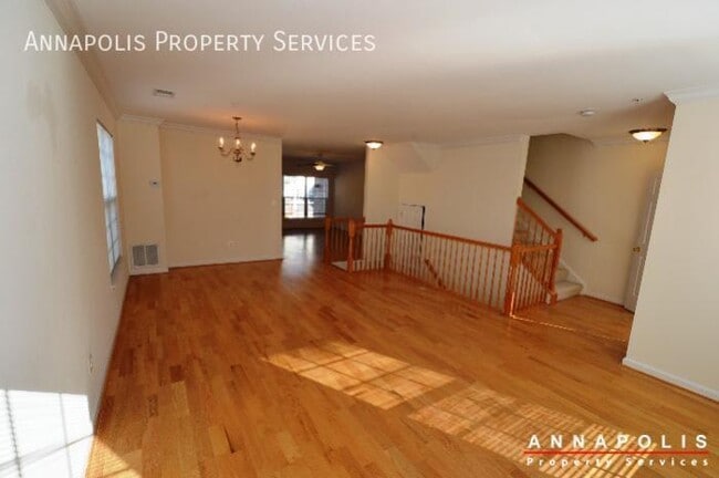 Building Photo - 2123 Hideaway Ct