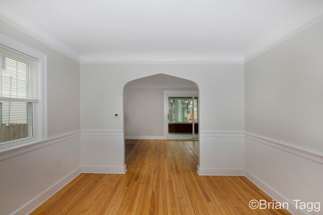 Building Photo - 77 Baylis St SW