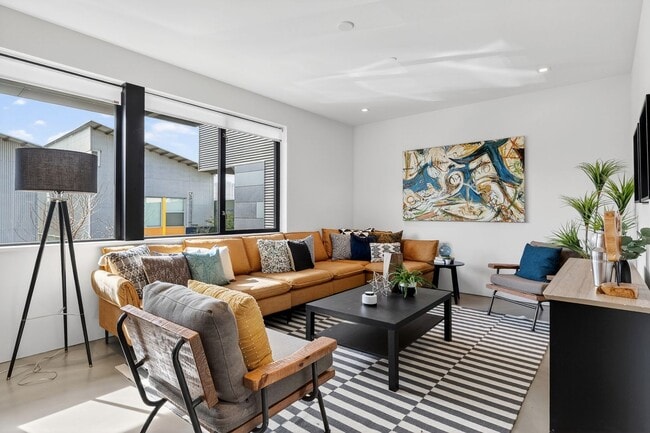 Building Photo - Spectacular Live/Work Home Designed by Architect David Stark Wilson