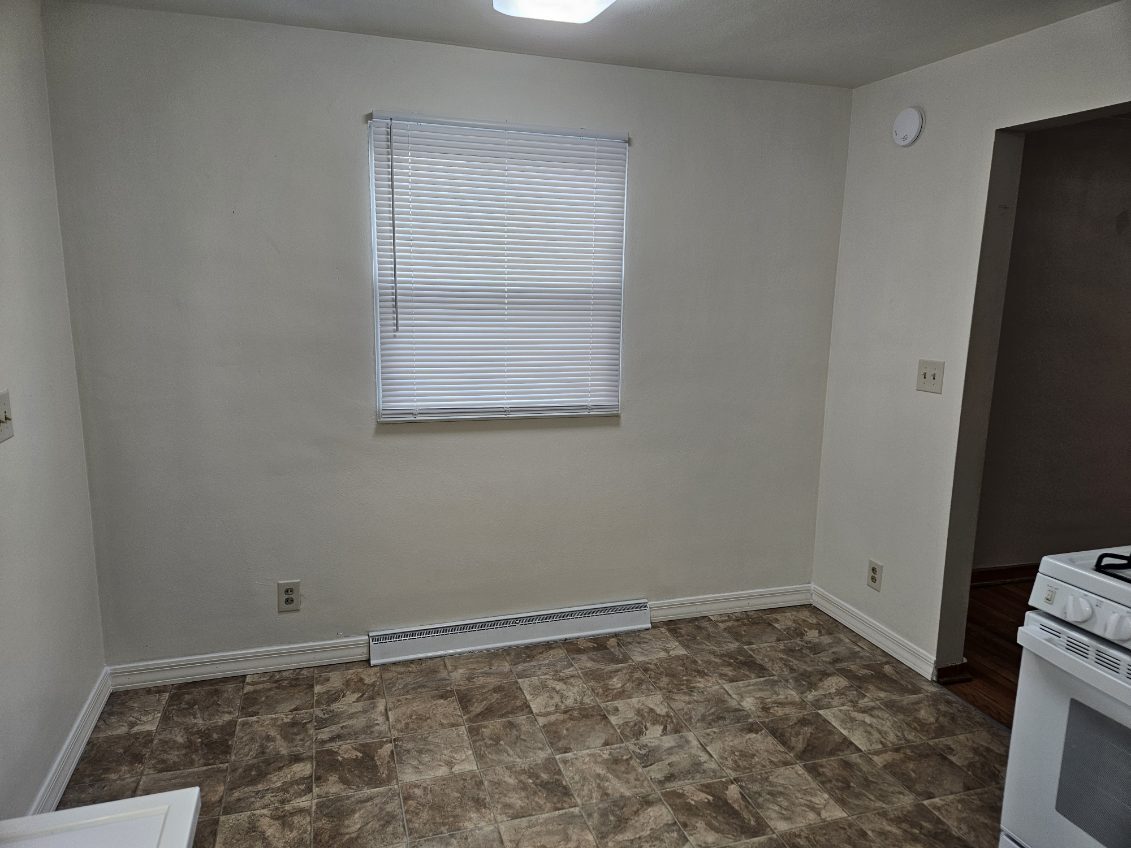 Dining Area - 125 29th St NE