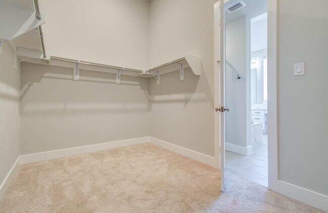 Building Photo - 15606 Pacific Loon Ct